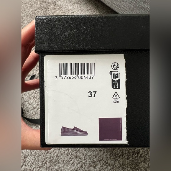 ✖️SOLD✖️CHANEL TURNLOCK LOAFERS - Picture 3 of 7